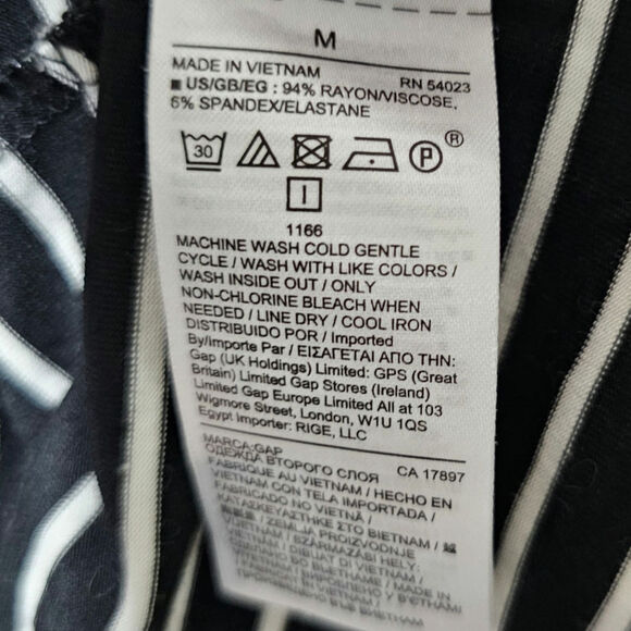 Gap Romper Women's Size M Black/White Stripes Belted Stretch Nautical Casual - Picture 5 of 6